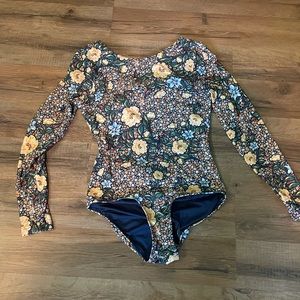 O’Neill girls size 12 long sleeve swimsuit